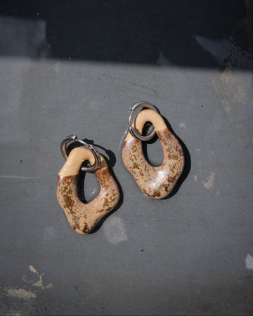 Coral Hoops - Pardo on white clay